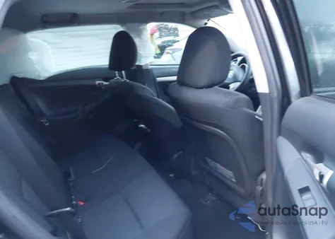 2010 Toyota Matrix S z USA, uszkodzony, nr VIN 2T1LE4EE1AC014233